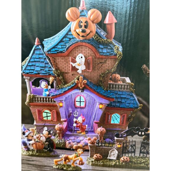 Disney Halloween Village Set 9 Pc Resin LED Haunted Music Minnie Mickey Pumpkins - Picture 5 of 11